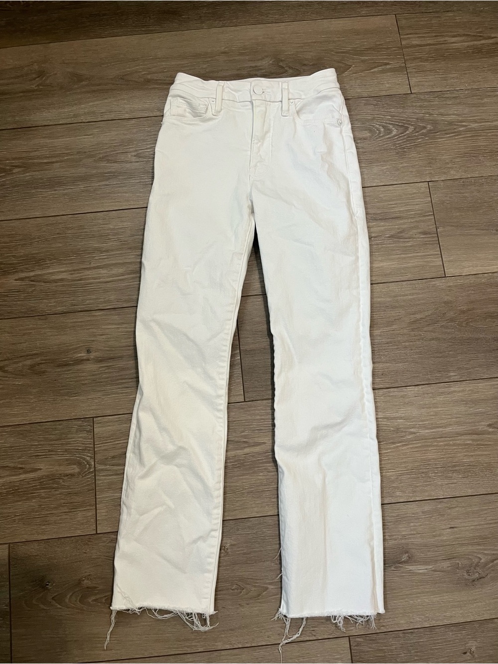 Good American White Straight-Leg Jeans with Raw Hem